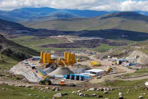 EMPRESAS MINERAS OBTIENEN ACEPTACIÓN SOCIAL CON ESTRATEGIAS DE VALOR COMPARTIDO