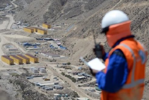 AGRICULTORES PIDEN REVISAR LICENCIA DE CONSTRUCCIÓN DE QUELLAVECO