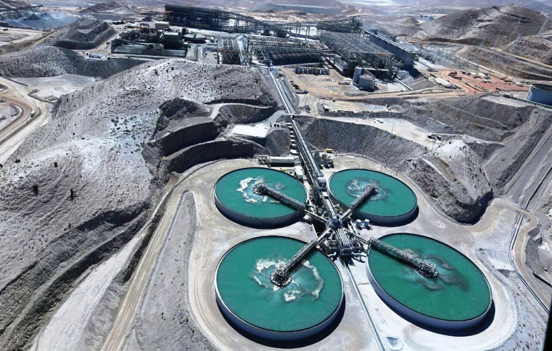 CERRO COLORADO Y YARABAMBA