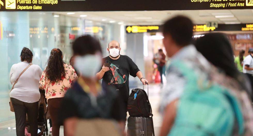 PERÚ SUSPENDE E IMPIDE LLEGADA DE VUELOS