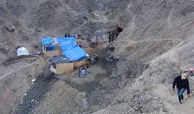 IDENTIFICAN A MINEROS ATRAPADOS EN SOCAVÓN TRAS LA CAÍDA DE HUAICO EN AREQUIPA