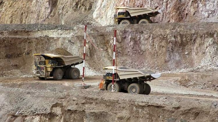 MINERAS PODRÁN LIQUIDAR LOS DÓLARES EN UN PLAZO DE 180 DÍAS
