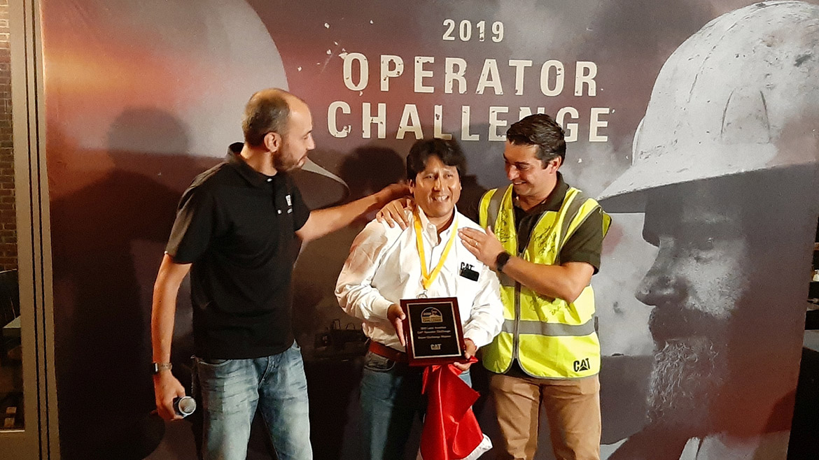 PERUANO CONSIGUE UBICARSE ENTRE LOS TRES MEJORES OPERADORES DE MAQUINARIA PESADA DE AMÉRICA LATINA