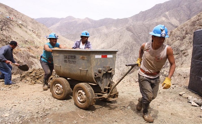 MINEM SUSPENDE EL CÓMPUTO DE PLAZOS EN PROCEDIMIENTOS DE FORMALIZACIÓN MINERA